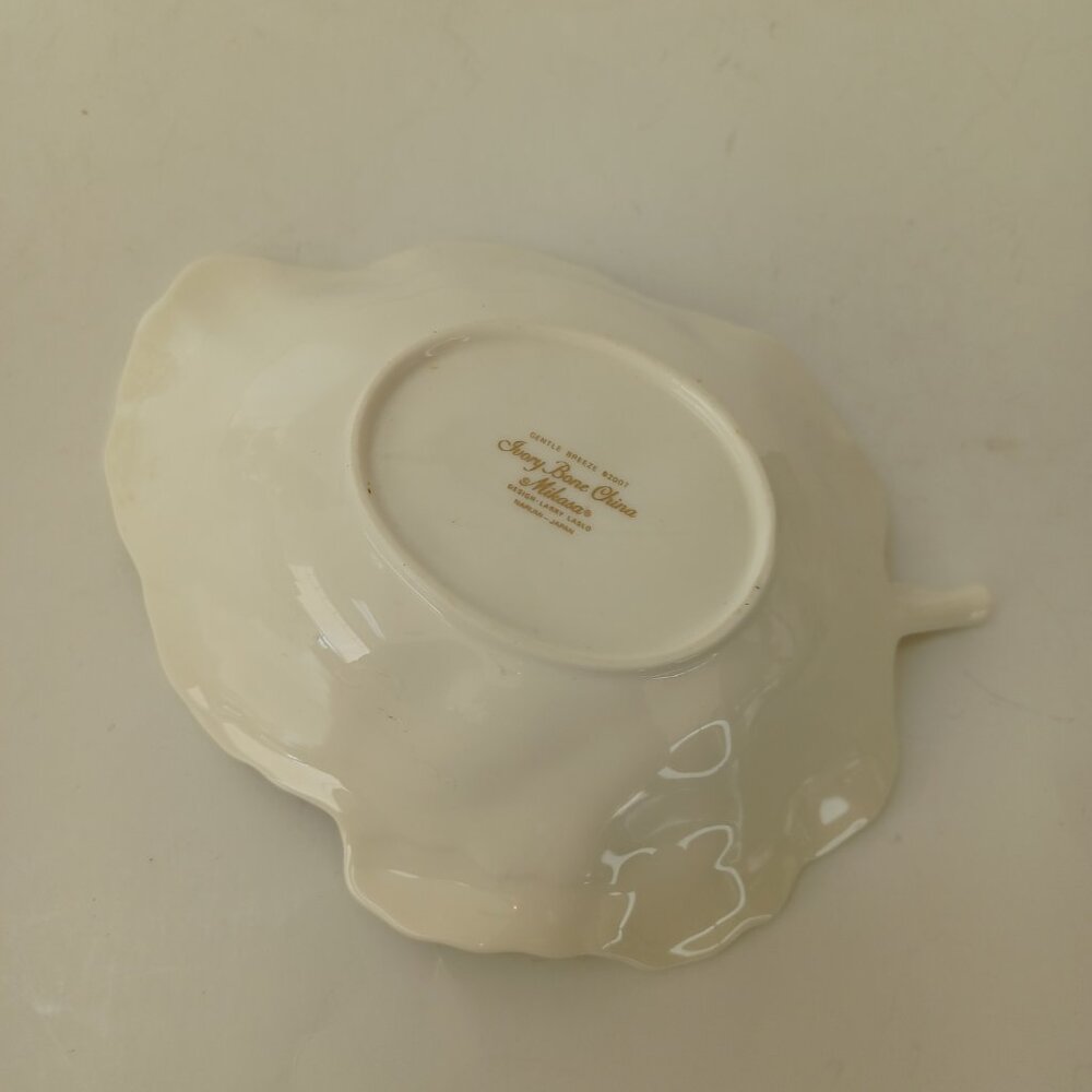 Mikasa Leaf Shaped Dish Gentle Breeze Ivory Bone China Trinket Dish Nut Candy - Picture 7 of 16